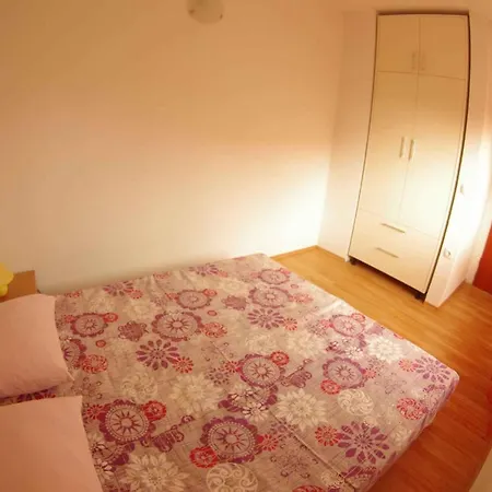 Appartement Two-bedroom In Iii